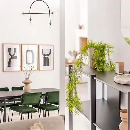 Homely 3br Getaway In Marousi By Upstreet Διαμέρισμα